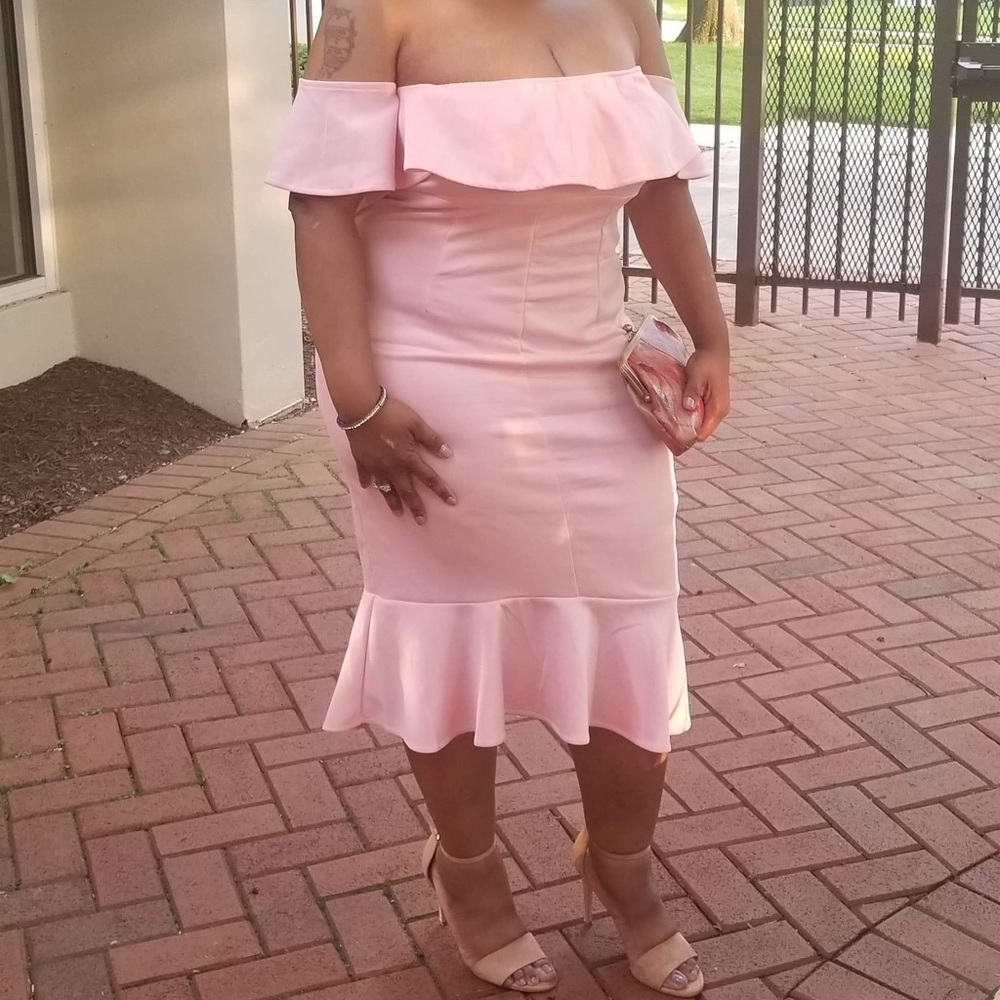 Pink mermaid dress with ruffle